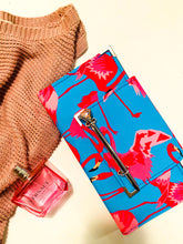 Carregar imagem no visualizador da galeria, Olivia Aqua Flamingo luxury checkbook cover