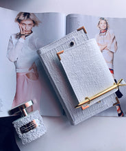 Carregar imagem no visualizador da galeria, Pure Two Piece Set- A6 executive notebook and keyholder set
