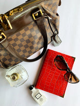 Load image into Gallery viewer, Xavi Rouge vaccination card holder