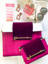 Carregar imagem no visualizador da galeria, cash envelope wallet, budget binder, A6 planner, personal planner, pink wallet, document carrier, document portfolio, office supplies, luxury planner, luxury accessories, made in trinidad and tobago, gale and co trinidad, caribbean designer, budget binder, a6 planner, vegan leather products