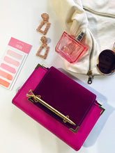 Carregar imagem no visualizador da galeria, cash envelope wallet, budget binder, A6 planner, personal planner, pink wallet, document carrier, document portfolio, office supplies, luxury planner, luxury accessories, made in trinidad and tobago, gale and co trinidad, caribbean designer, budget binder, a6 planner, vegan leather products