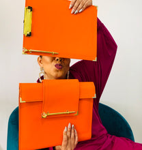 Carregar imagem no visualizador da galeria, Paris executive two-piece set (document carrier and clipboard set)