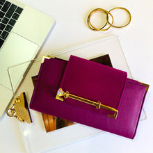 Carregar imagem no visualizador da galeria, Olivia Melongene luxury checkbook cover