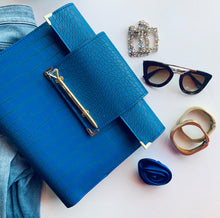 Carregar imagem no visualizador da galeria, blue document carrier, faux leather document carrier, blue crocodile leather, gale and co trinidad, made in trinidad and tobago, office gifts, coworker gifts, cute gifts, luxury stationery, luxury planners, office supplies, desk organisation