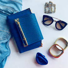 Cargar imagen en el visor de la galería, Taylor SS Blue Safari cash envelope wallet