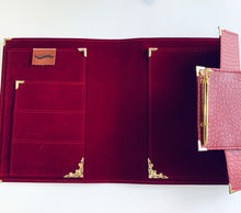 Carregar imagem no visualizador da galeria, Nolana Ox Safari document carrier tote