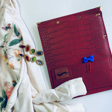 Carregar imagem no visualizador da galeria, Simone Ox Safari executive clipboard