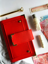 Afbeelding in Gallery-weergave laden, red budget binder, planner, A6 wallet, A6 planner, agenda, money organizer, gale and co trinidad, made in trinidad, luxury stationery, luxury planner, office gifts, cute stationery, money purse, pocketbook, caribbean designer
